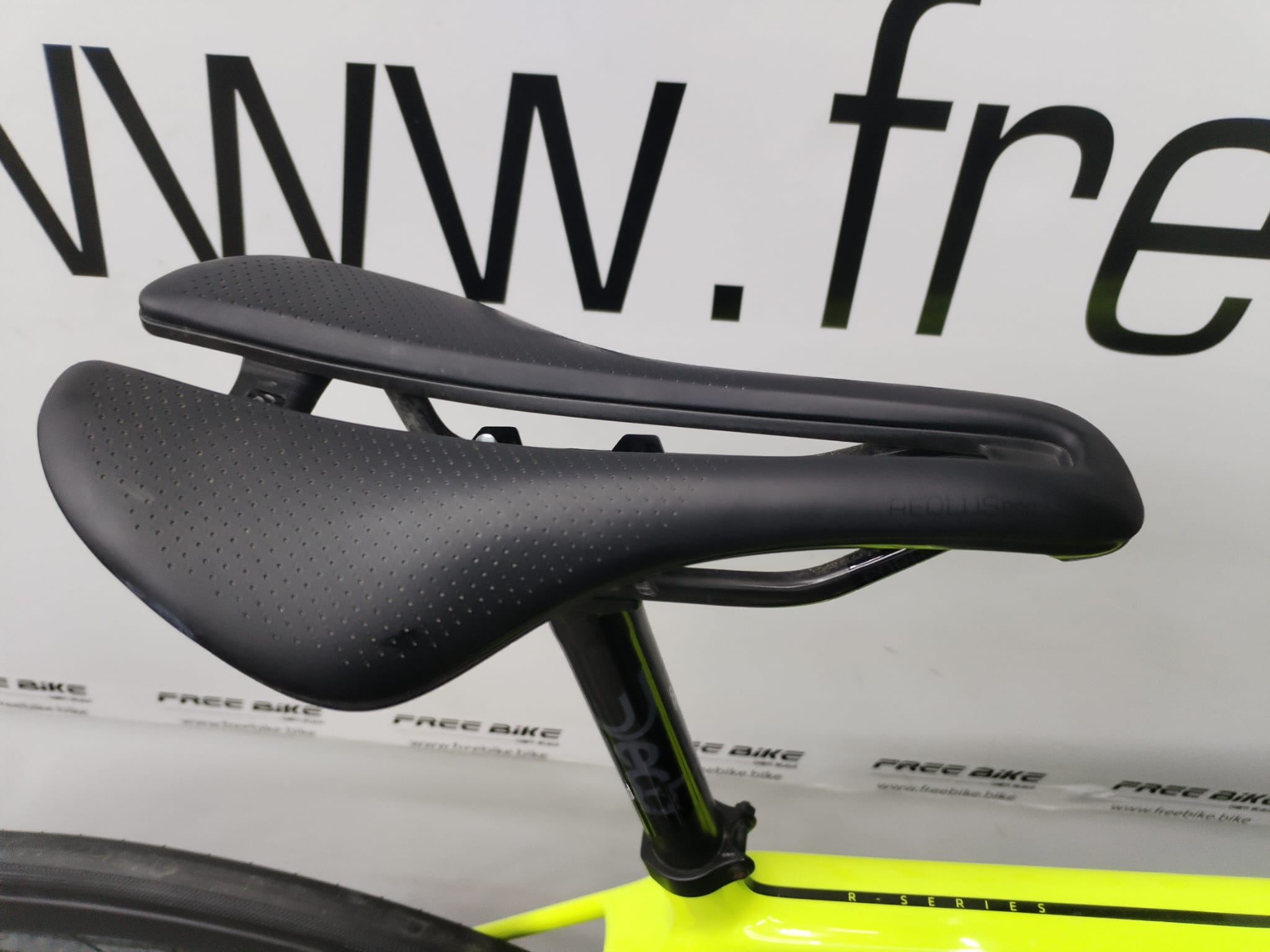 Bici da corsa carbonio Cervélo R3 Disc - M 54 - immagine 2