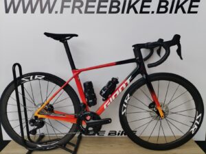 Giant TCR Advanced Pro 0 Di2 Negro Rojo Racing