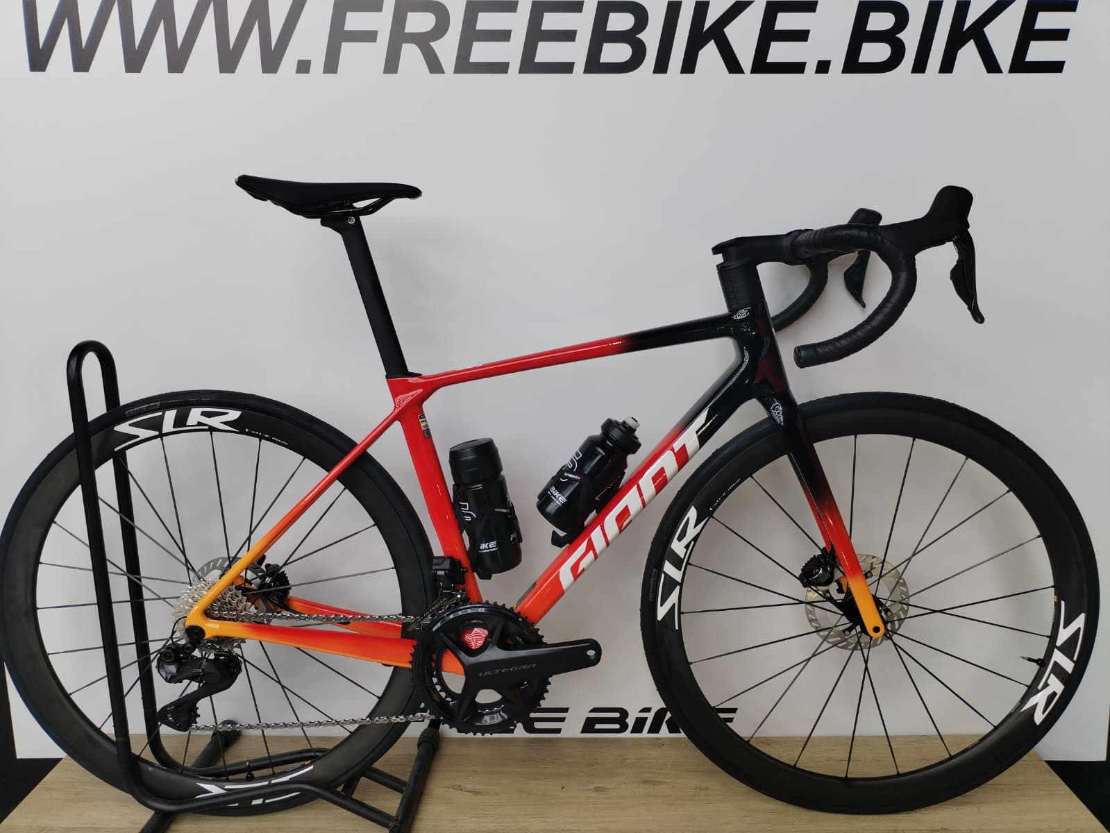 Giant TCR Advanced Pro Di2 Black Rosso Corsa