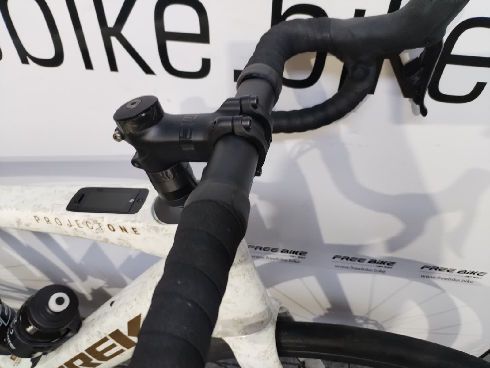 Bici da corsa carbonio elettrica Trek Domane+ SLR 6 - 58 - immagine 2