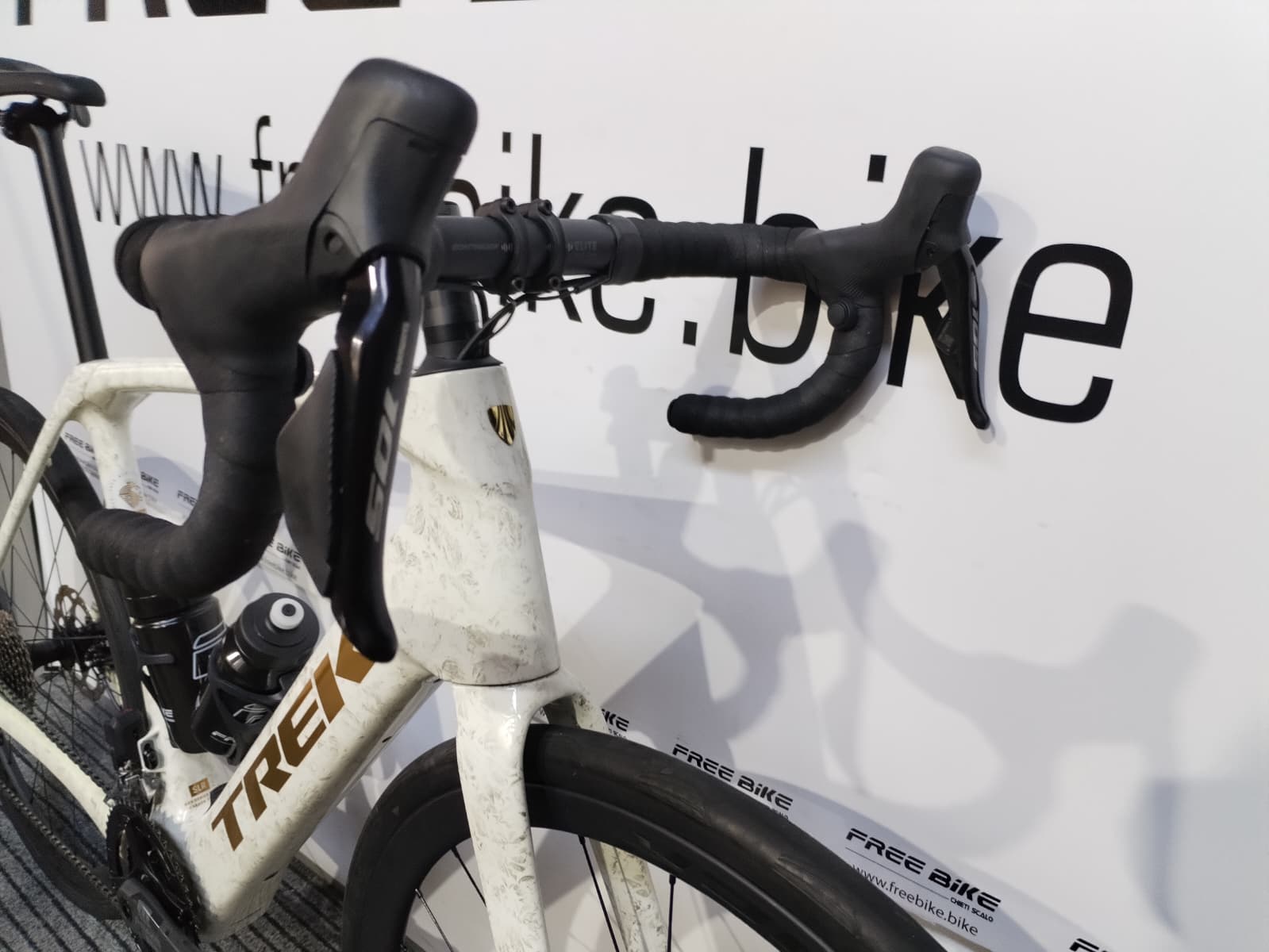 Bici da corsa carbonio elettrica Trek Domane+ SLR 6 - 58 - immagine 3