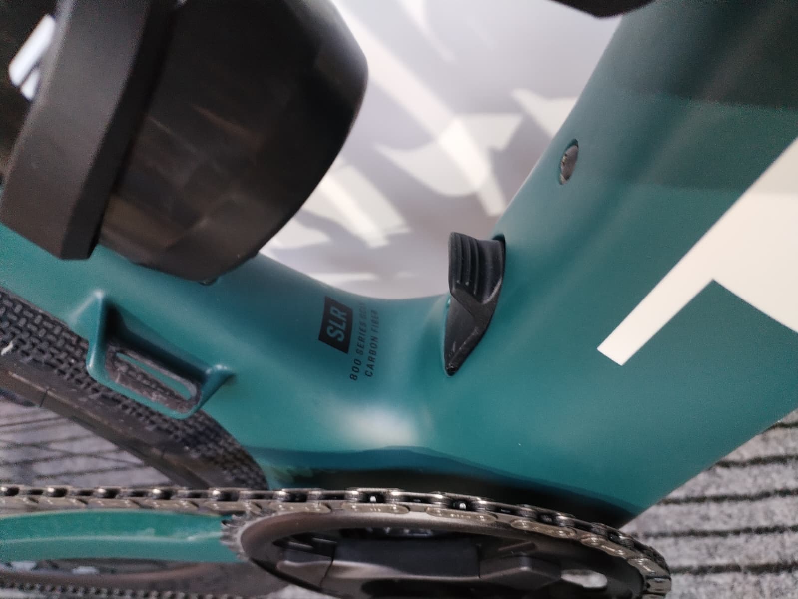 Bici da corsa carbonio elettrica Trek Domane+ SLR 7 AXS - 58 - immagine 4