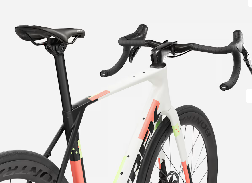 Trek Domane SL 7 AXS 1x Gen 5 Matte Era White Deep Smoke - immagine 2