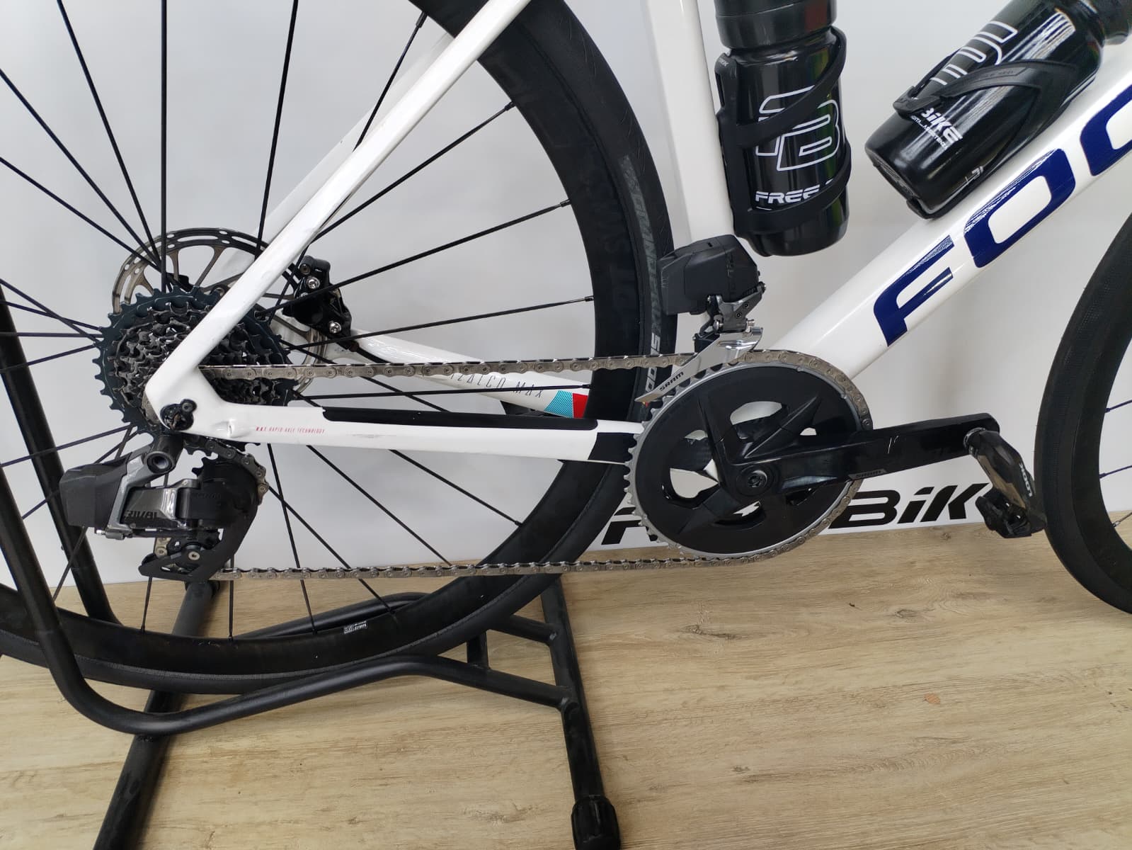 Bici da corsa Focus Izalco Max Disc Rival AXS - L - immagine 2