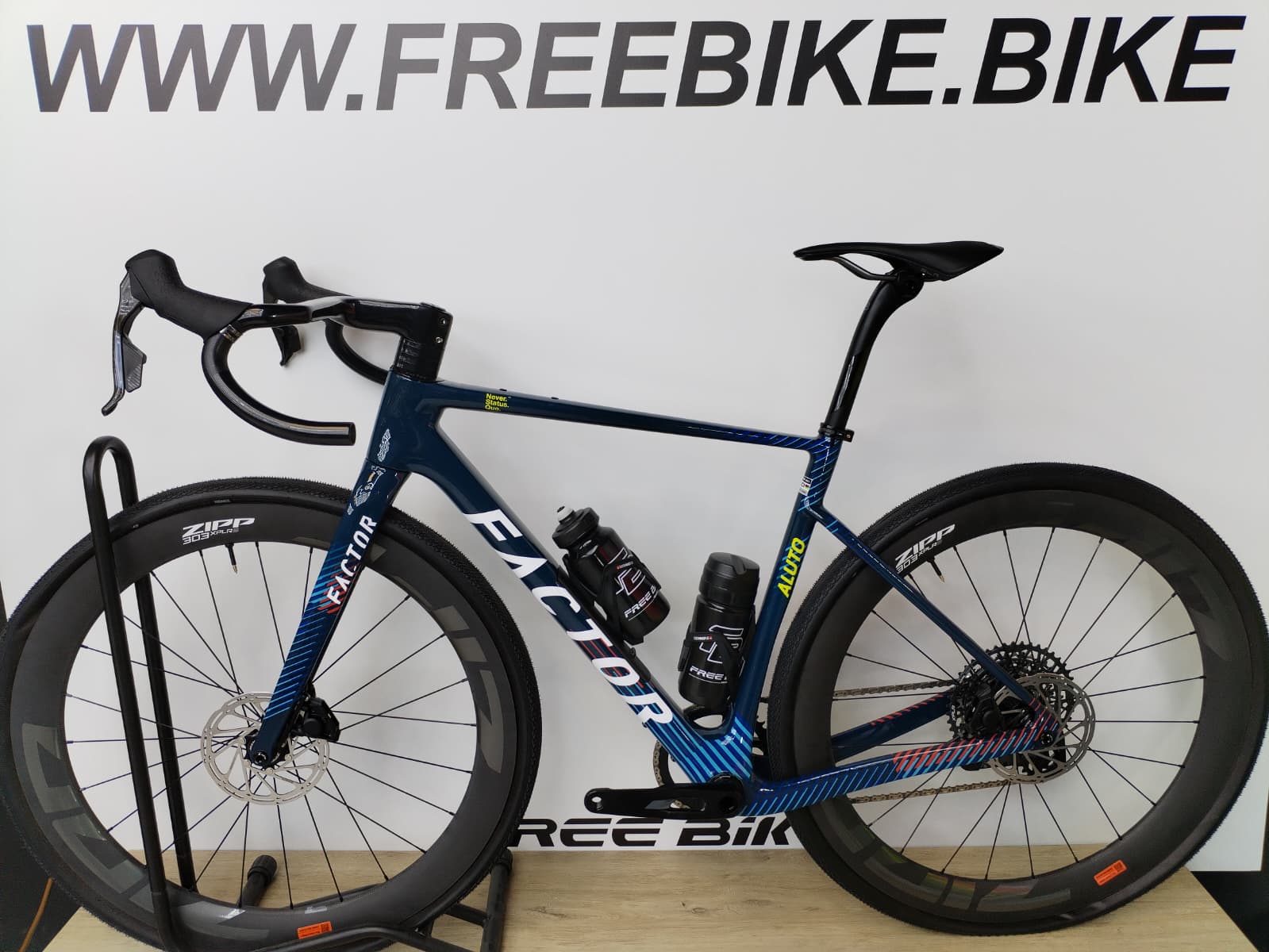 Factor Aluto Sram Rival AXS E1 Raptor Blue MY26 - immagine 8