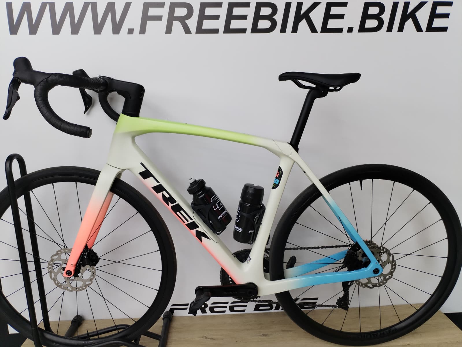 Bici da corsa Trek Domane SL 6 Gen 4 - 56 - immagine 8