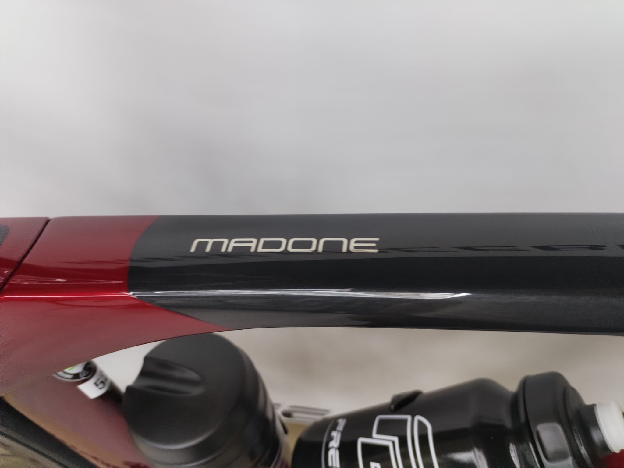 Bici da corsa Trek Madone SLR 8 - 52 - immagine 3
