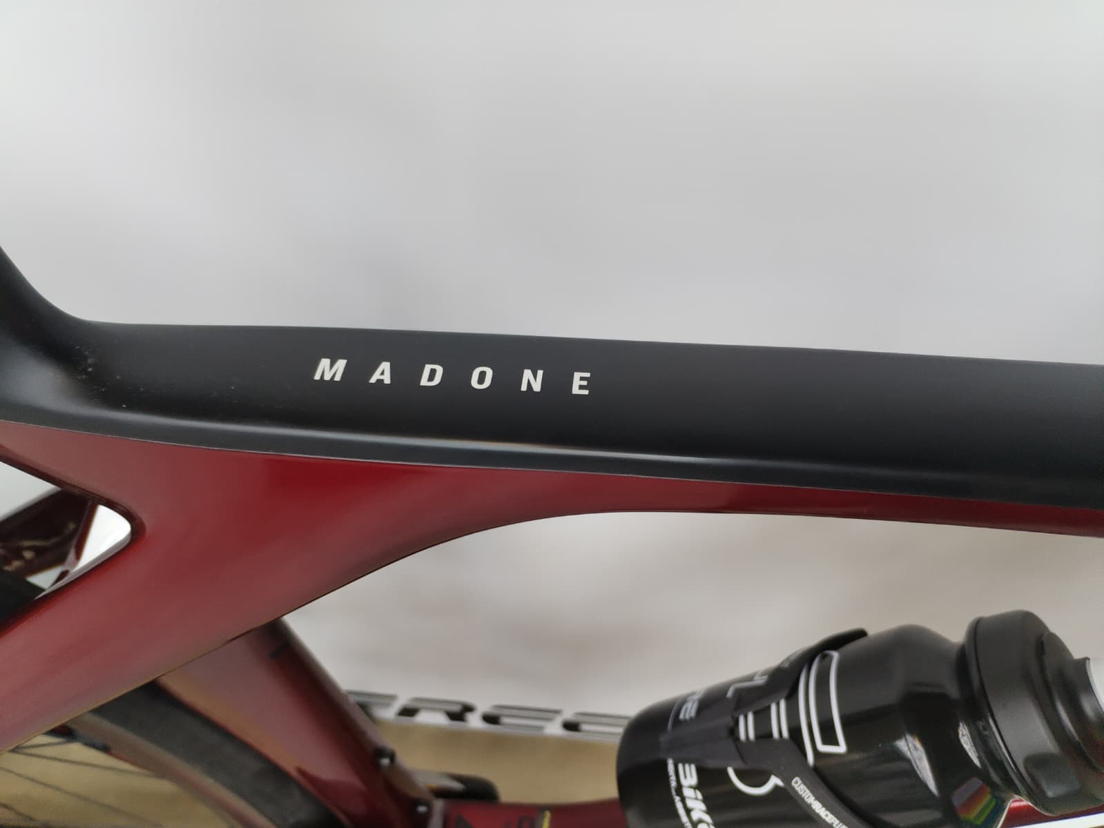 Trek Madone SL Gen 7 Crimson - 54 - immagine 5