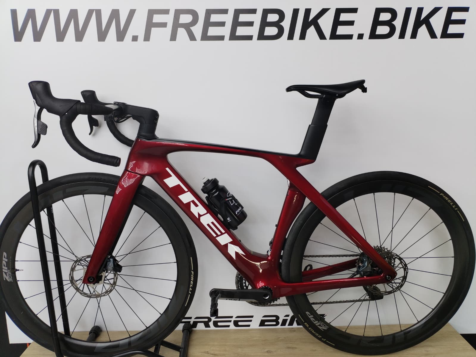 Trek Madone SL Gen 7 Crimson - 54 - immagine 8
