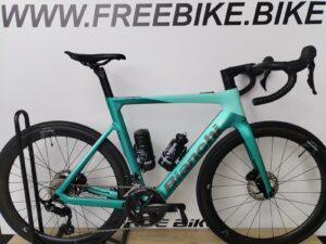 Bici da corsa carbonio elettrica Bianchi E-Oltre 105 Disc - 57