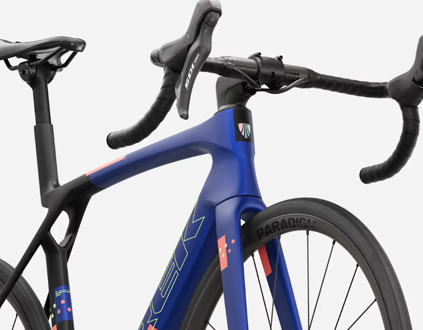 Trek Madone SL 5 Gen 8 Matte Cobalt Blue Trek Black Living Coral - immagine 4