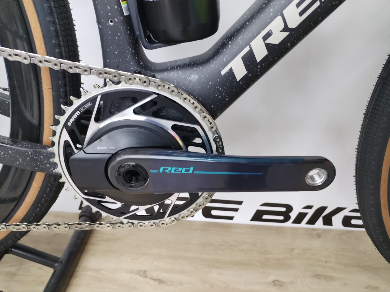 Trek Checkmate SLR 9 AXS Matte Trek Black Matte Deep Smoke - immagine 5